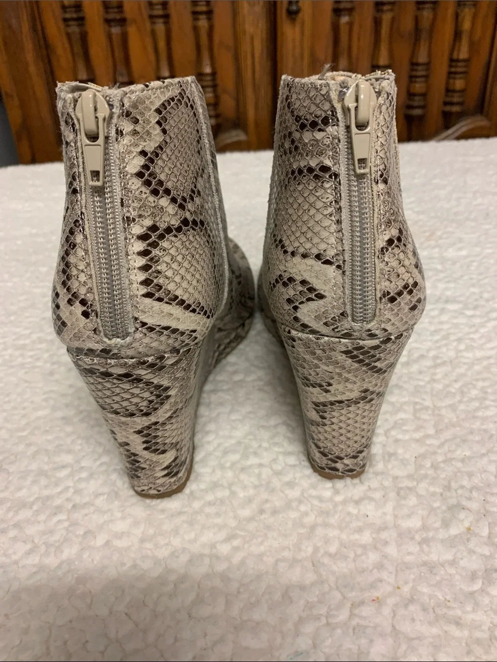 Sugar Juliette wedge Snakeskin Booties NEW Size 7 1/2 zipper heels easy on & off